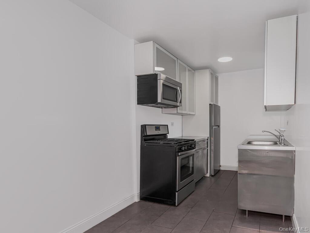 2104 Holland Avenue # 4H, Bronx, NY 10462