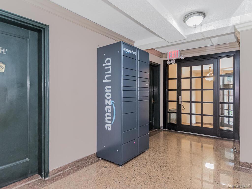 2104 Holland Avenue # 4H, Bronx, NY 10462