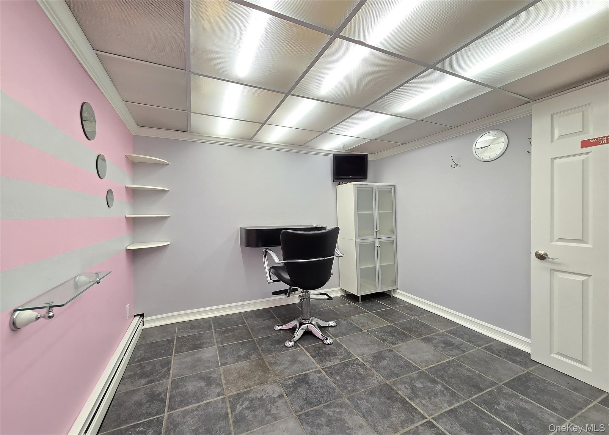 89 Live Oak Drive, Holbrook, NY 11741