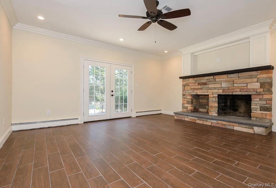 29 Thornwood Drive, Dix Hills, NY 11746