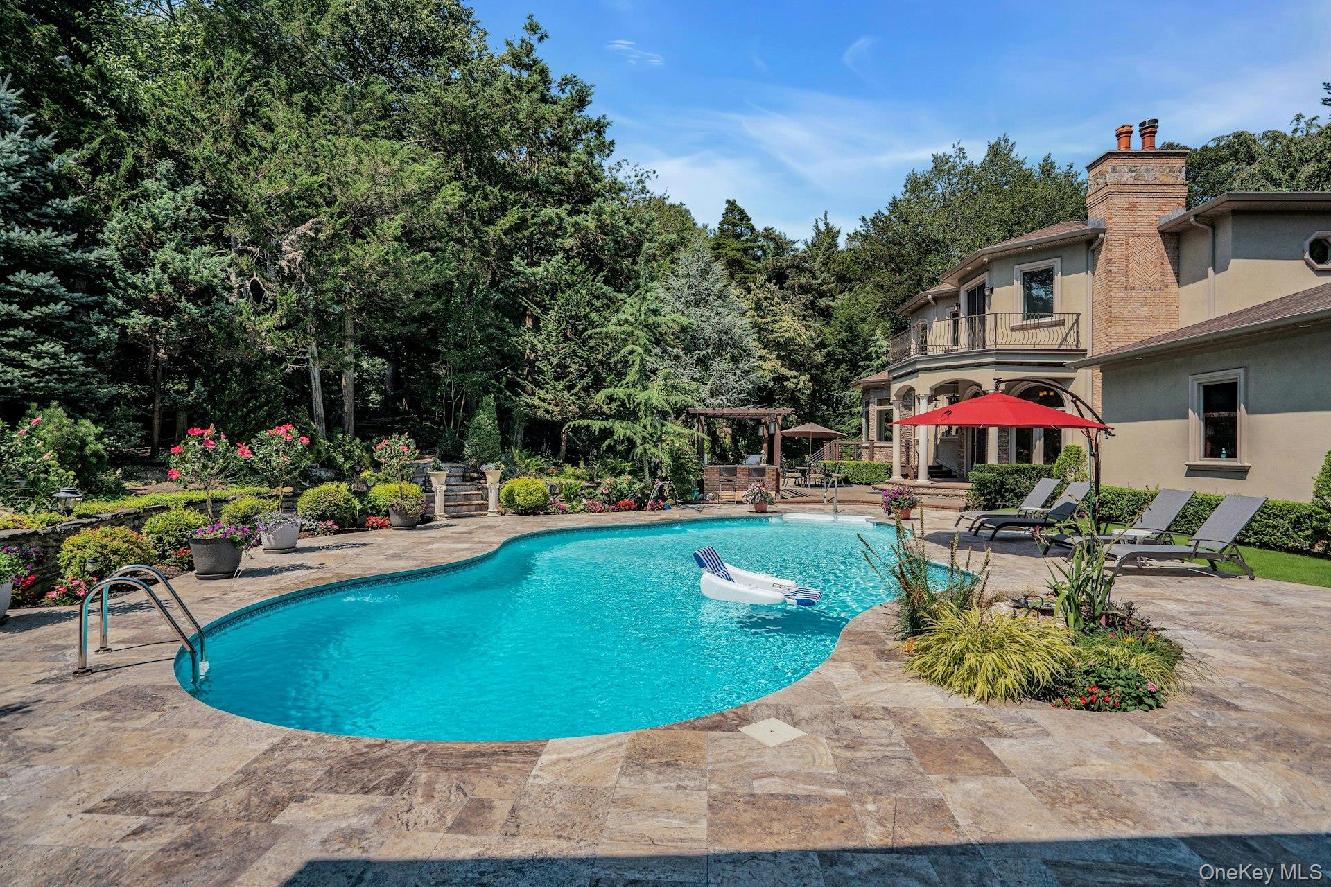 12 Redwood Drive, Dix Hills, NY 11746