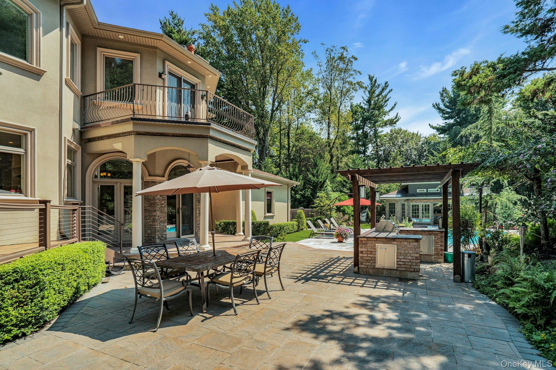 12 Redwood Drive, Dix Hills, NY 11746