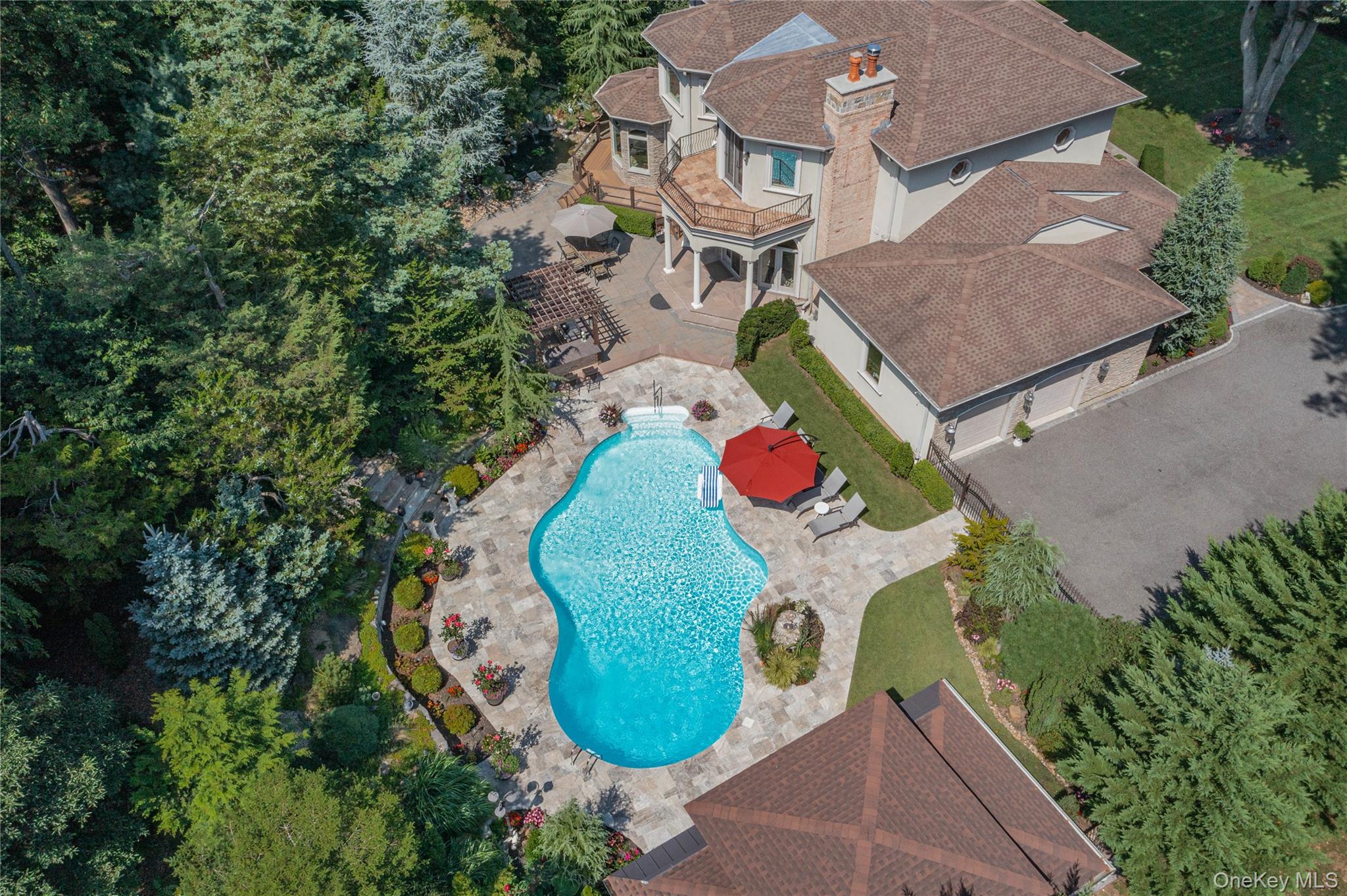 12 Redwood Drive, Dix Hills, NY 11746