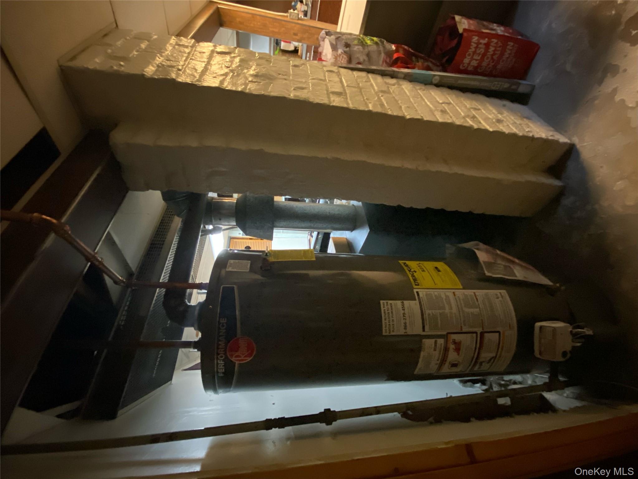 939 College Place, College Point, NY 11356