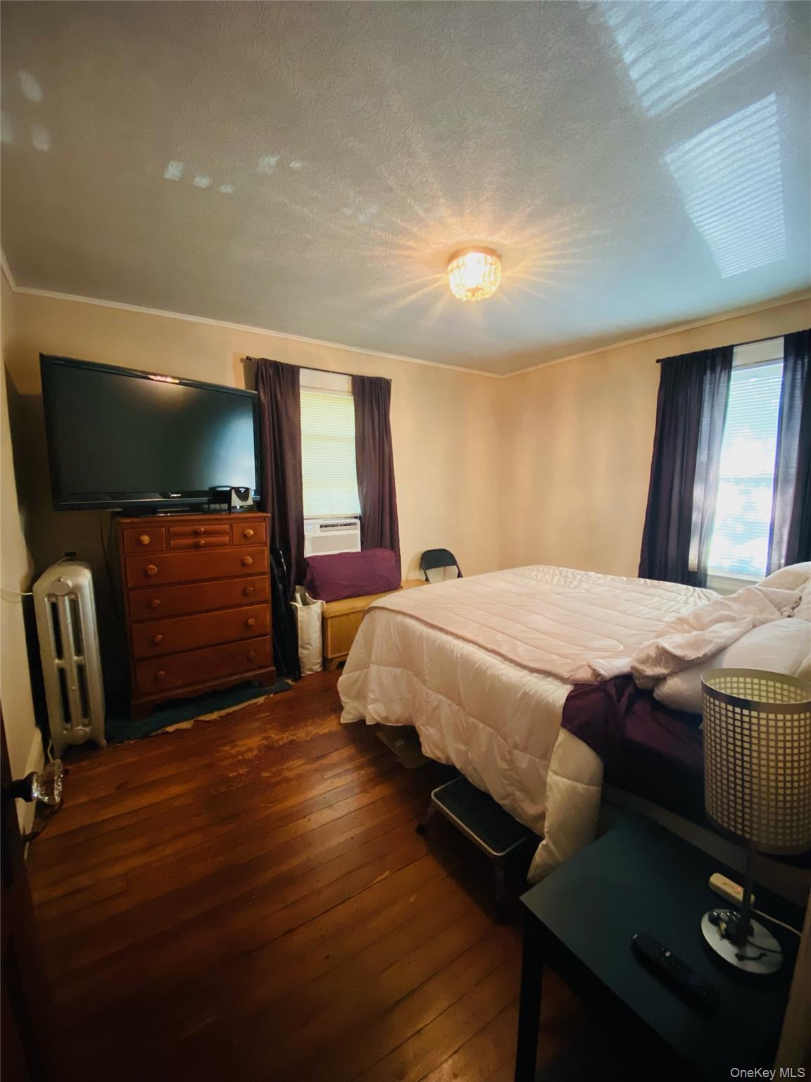 939 College Place, College Point, NY 11356