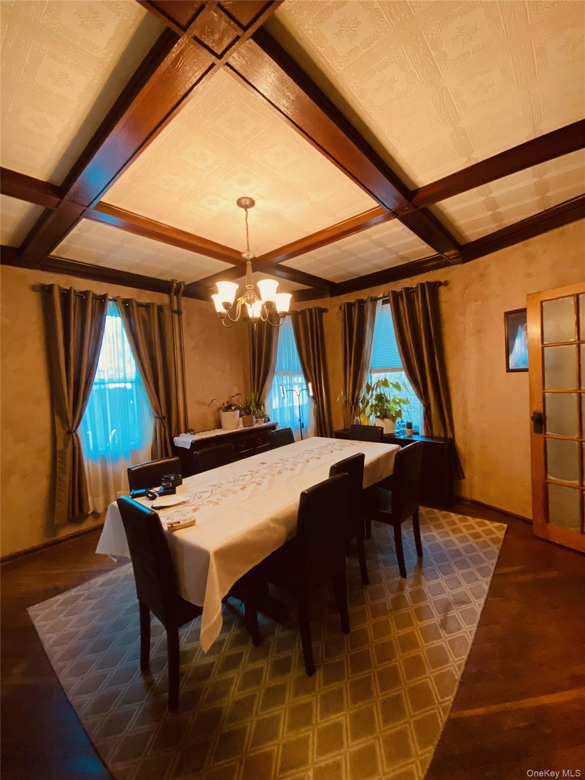 939 College Place, College Point, NY 11356