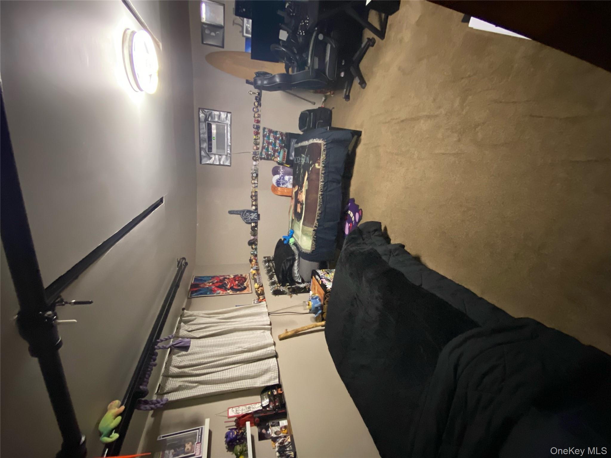 939 College Place, College Point, NY 11356