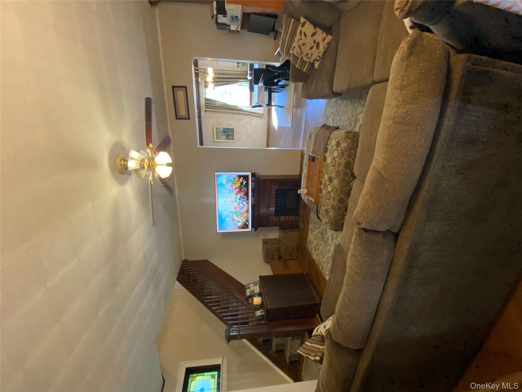 939 College Place, College Point, NY 11356