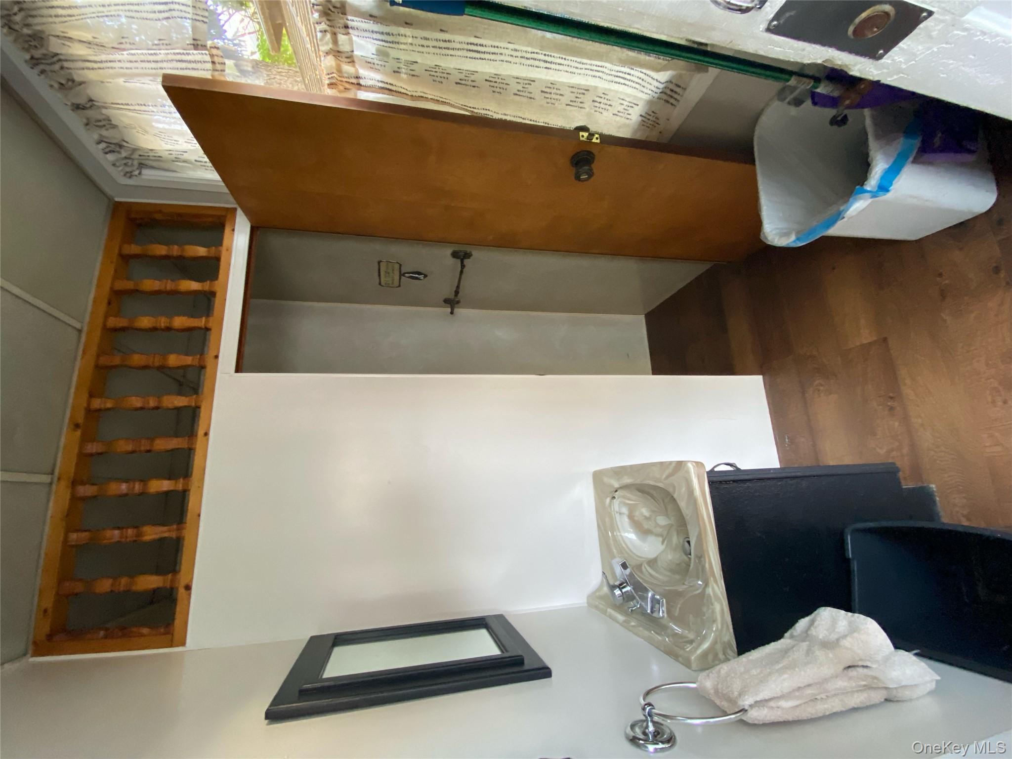 939 College Place, College Point, NY 11356