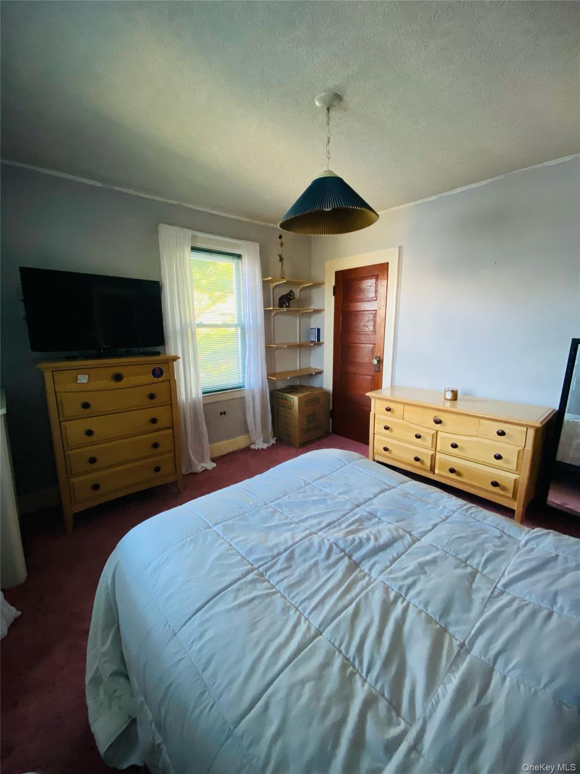 939 College Place, College Point, NY 11356