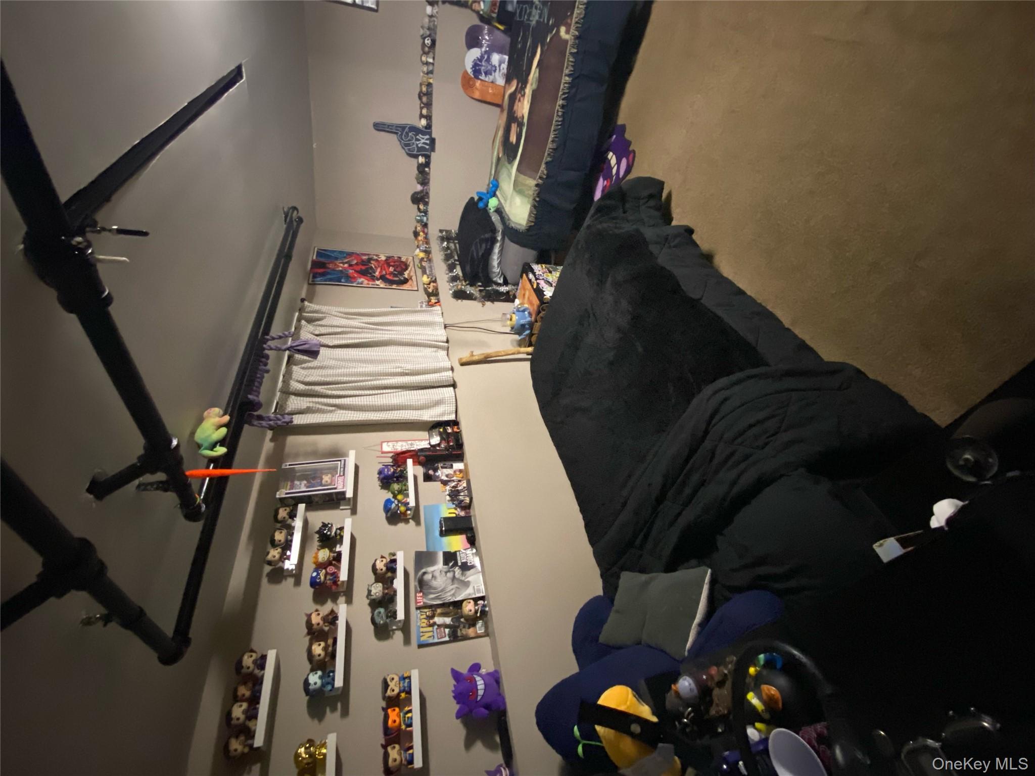 939 College Place, College Point, NY 11356