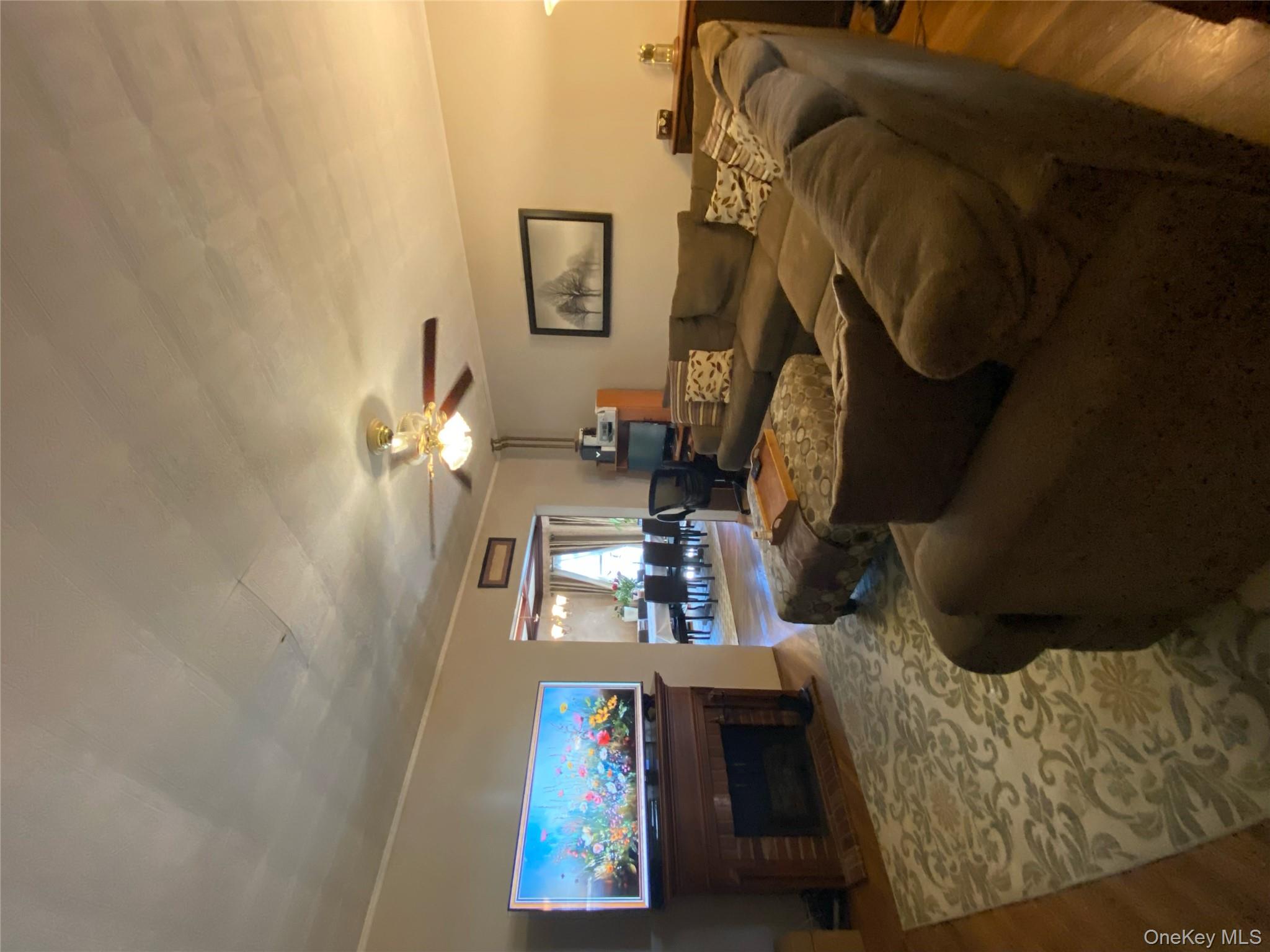 939 College Place, College Point, NY 11356