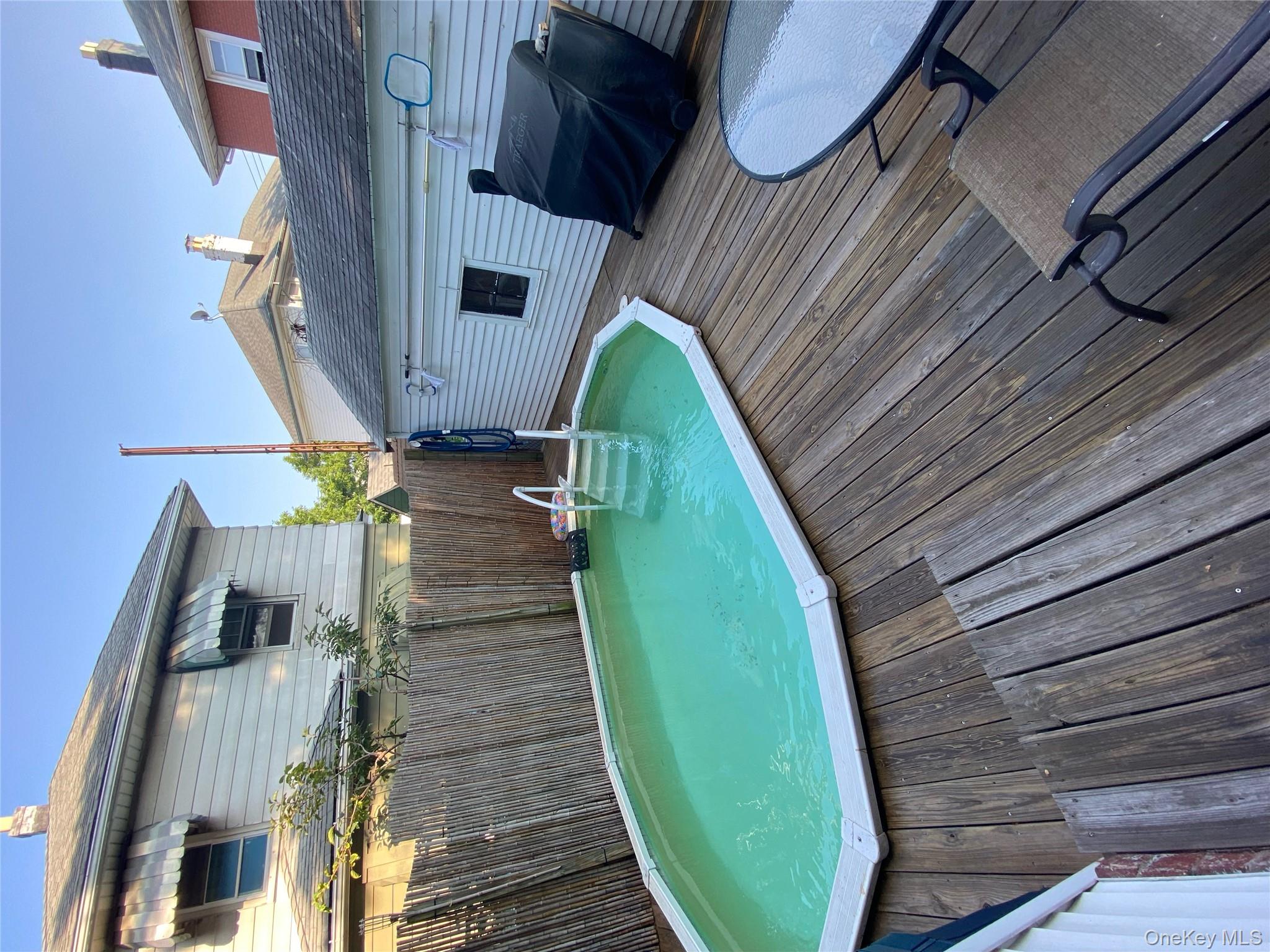 939 College Place, College Point, NY 11356