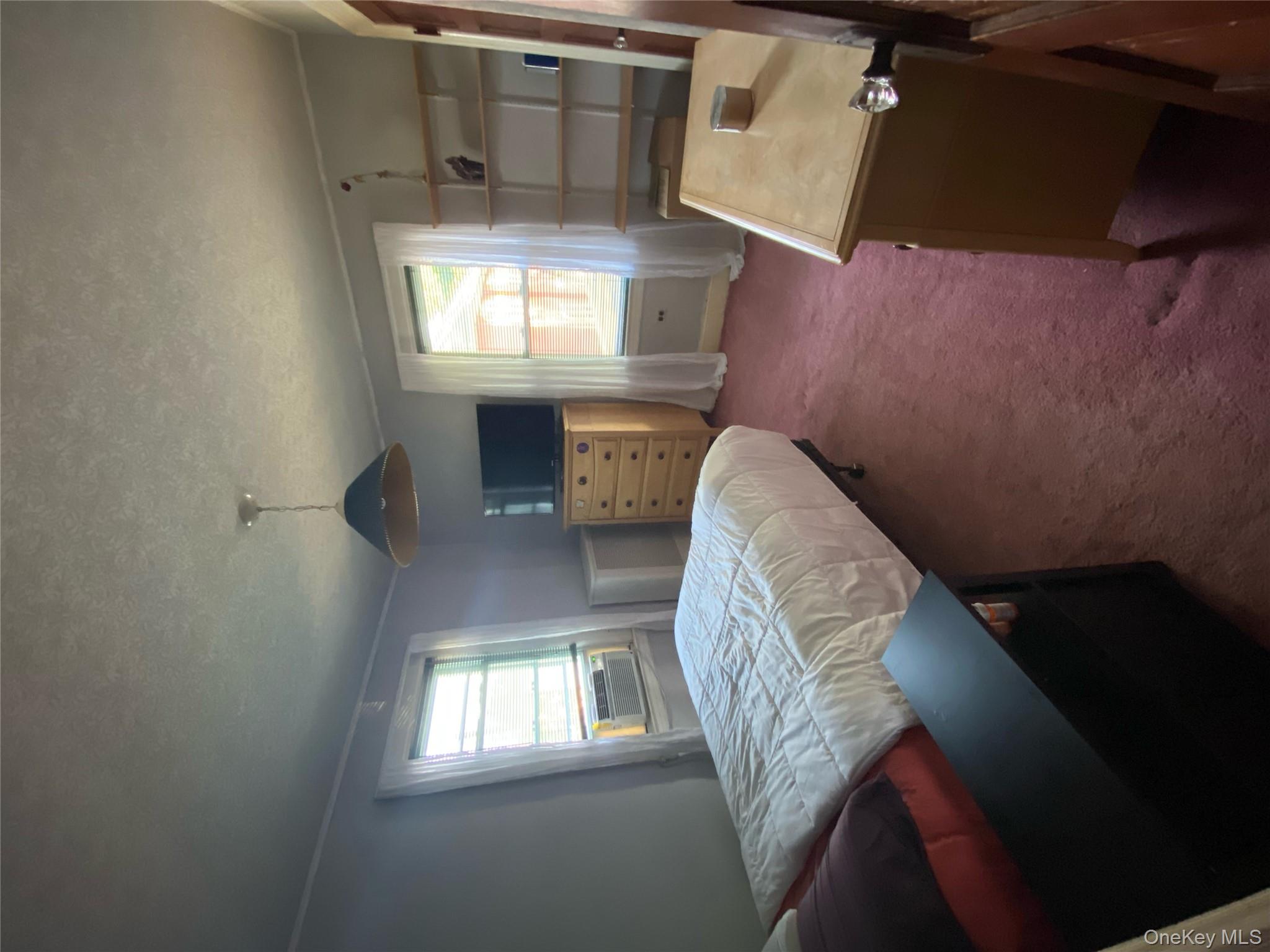 939 College Place, College Point, NY 11356