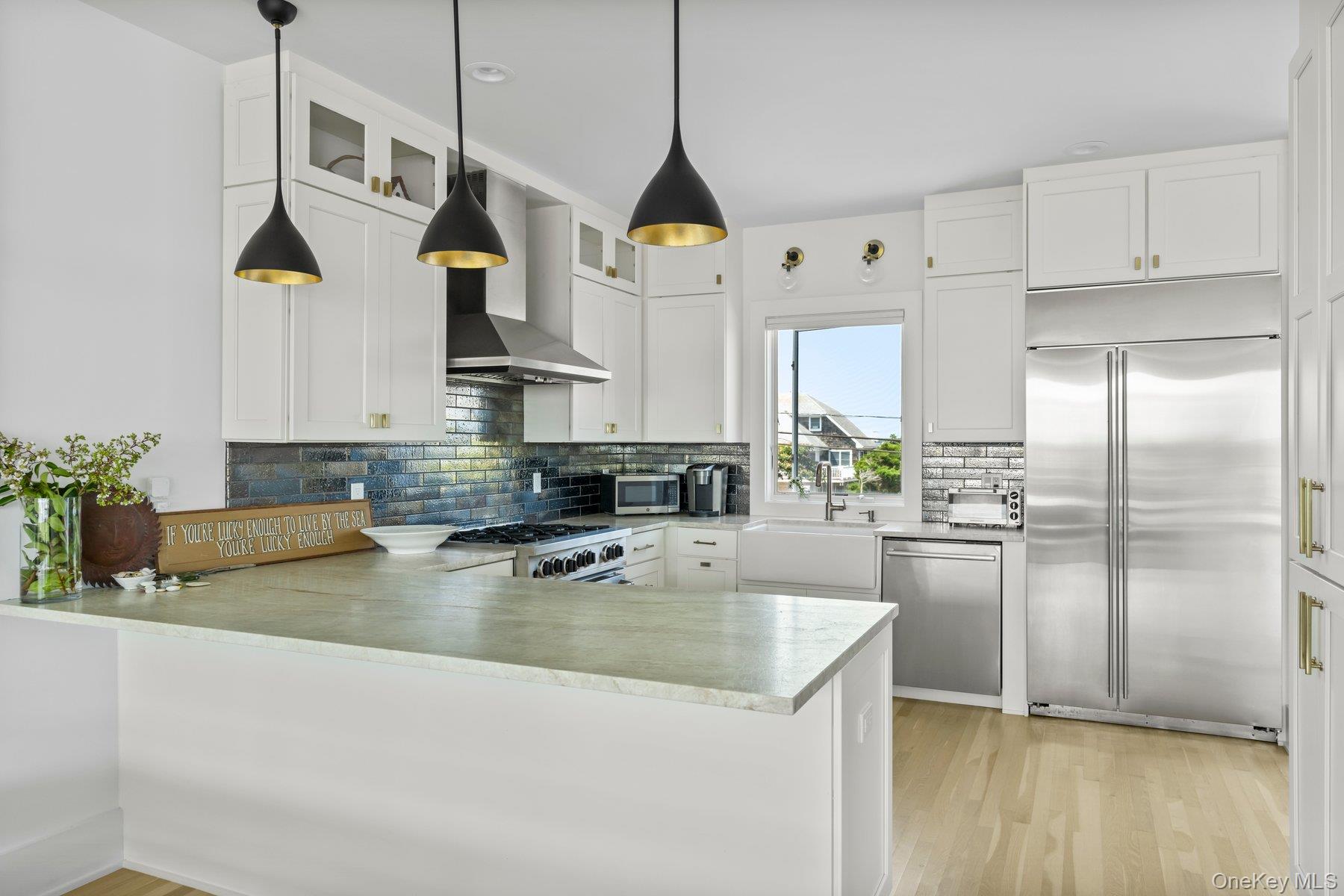 617 Dune Road, Westhampton, NY 11977