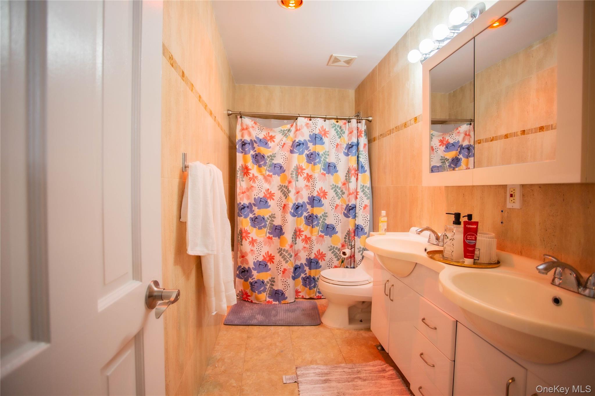 521 W Broadway # B, Long Beach, NY 11561