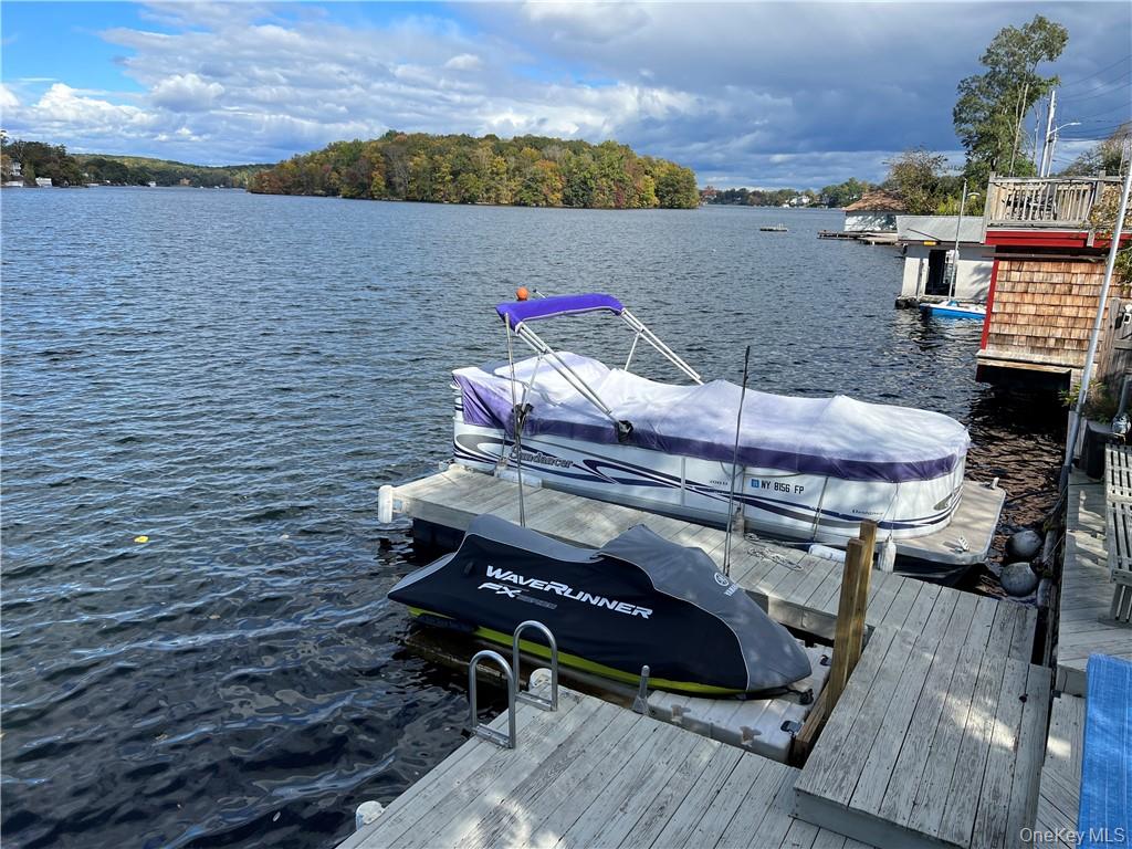 757 S Lake Boulevard, Mahopac, NY 10541