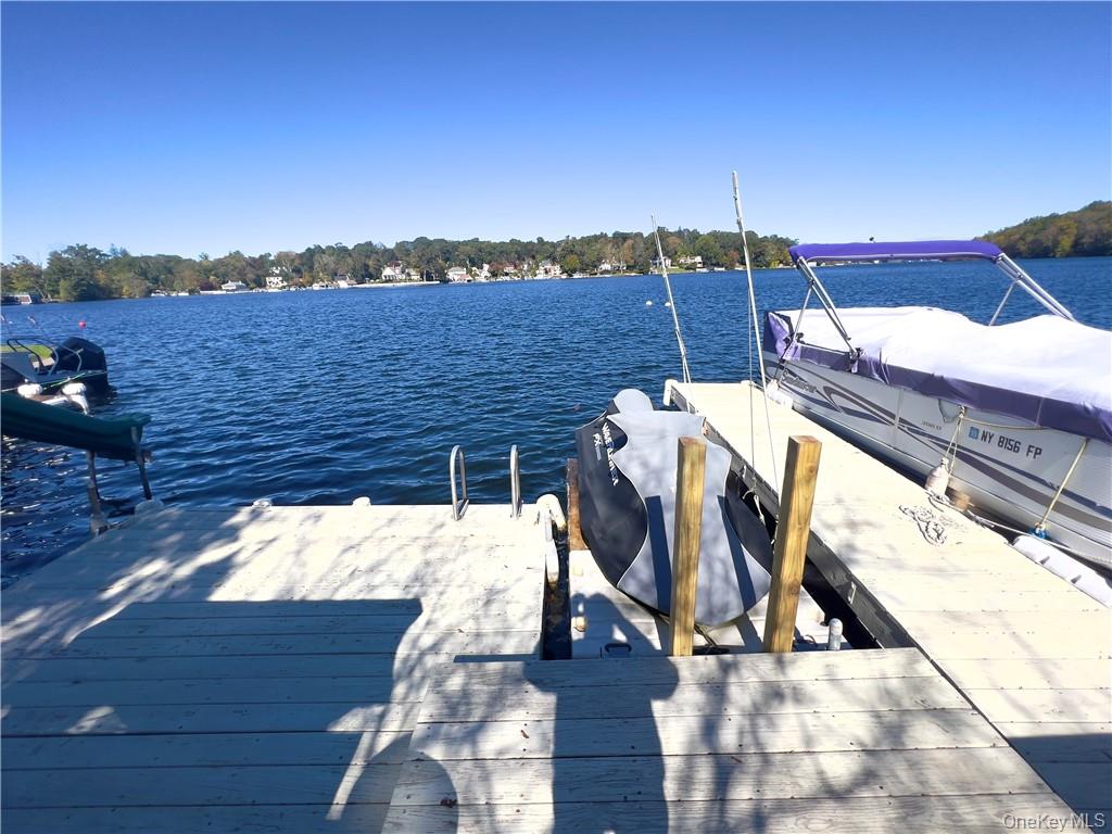 757 S Lake Boulevard, Mahopac, NY 10541