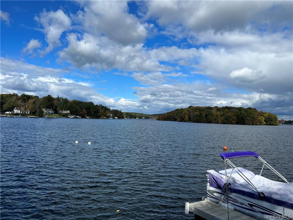 757 S Lake Boulevard, Mahopac, NY 10541