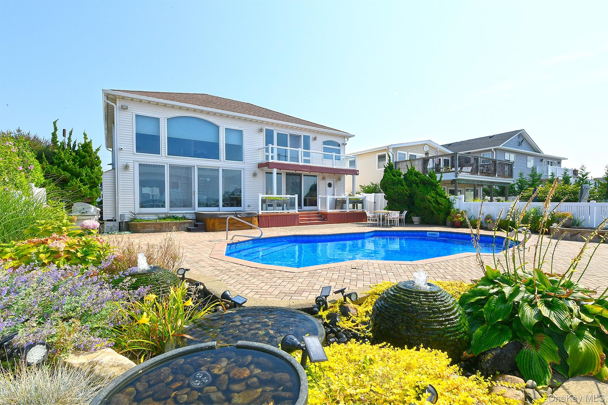 83 Fairwater Avenue, Massapequa, NY 11758