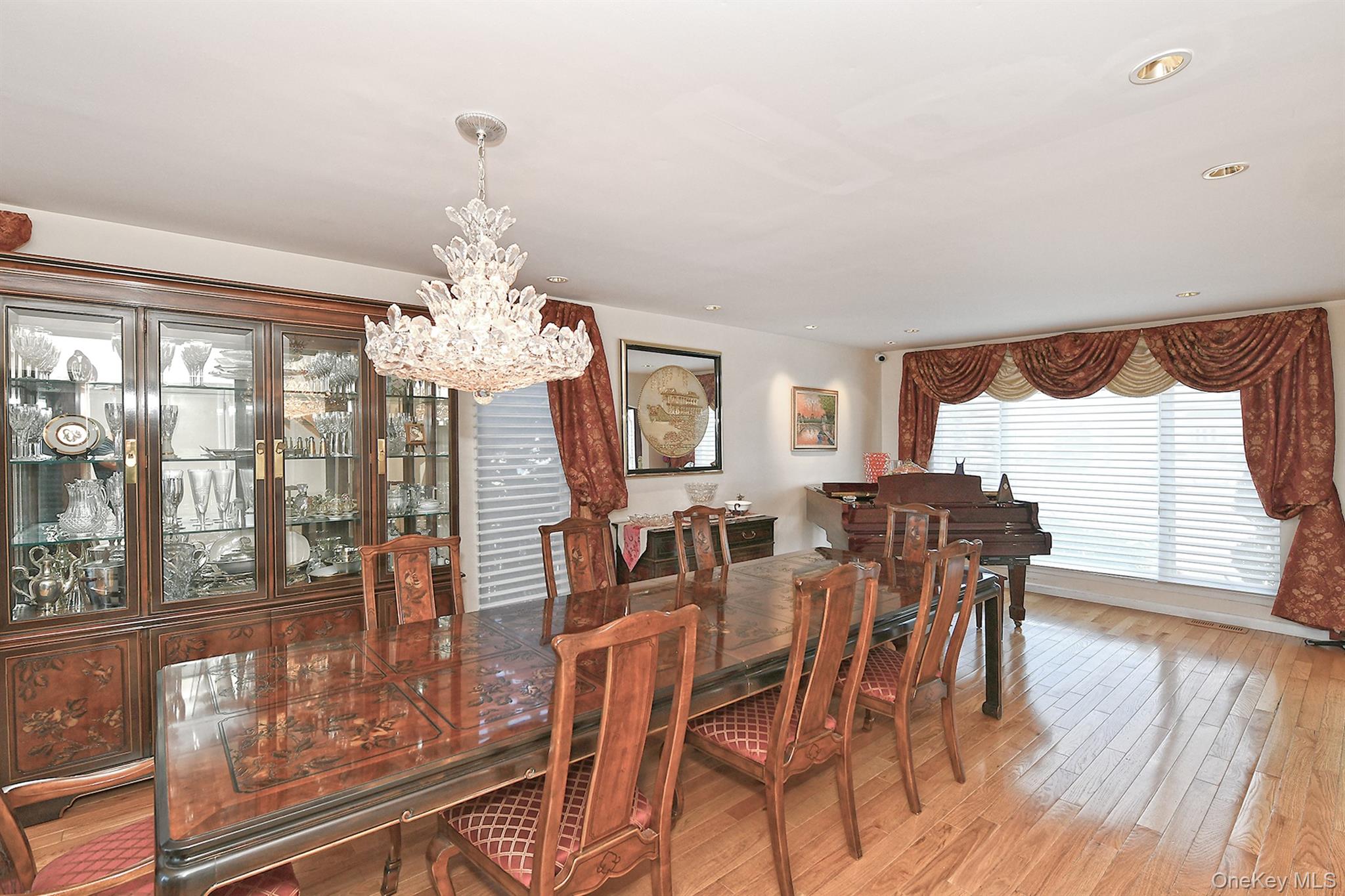 83 Fairwater Avenue, Massapequa, NY 11758