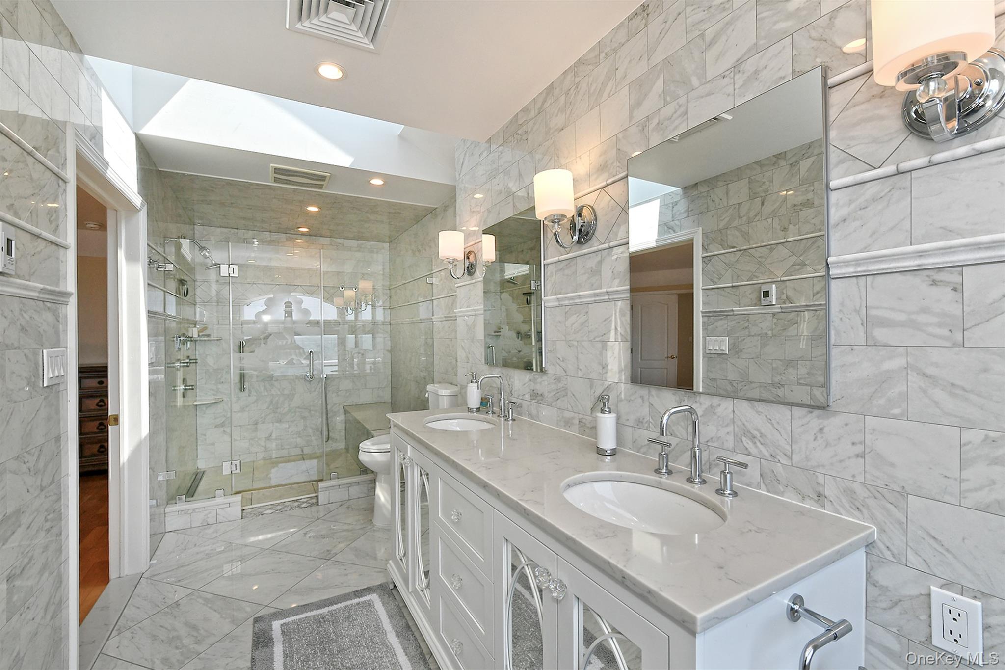 83 Fairwater Avenue, Massapequa, NY 11758