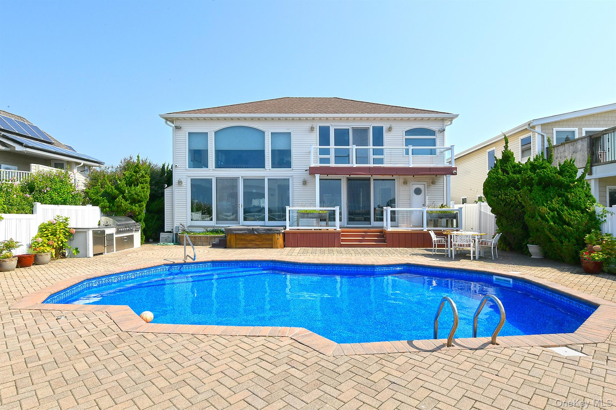 83 Fairwater Avenue, Massapequa, NY 11758