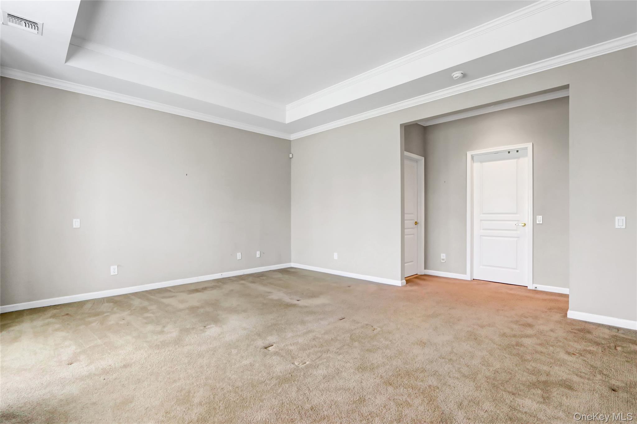 4 Oakhurst Court, Mount Sinai, NY 11766