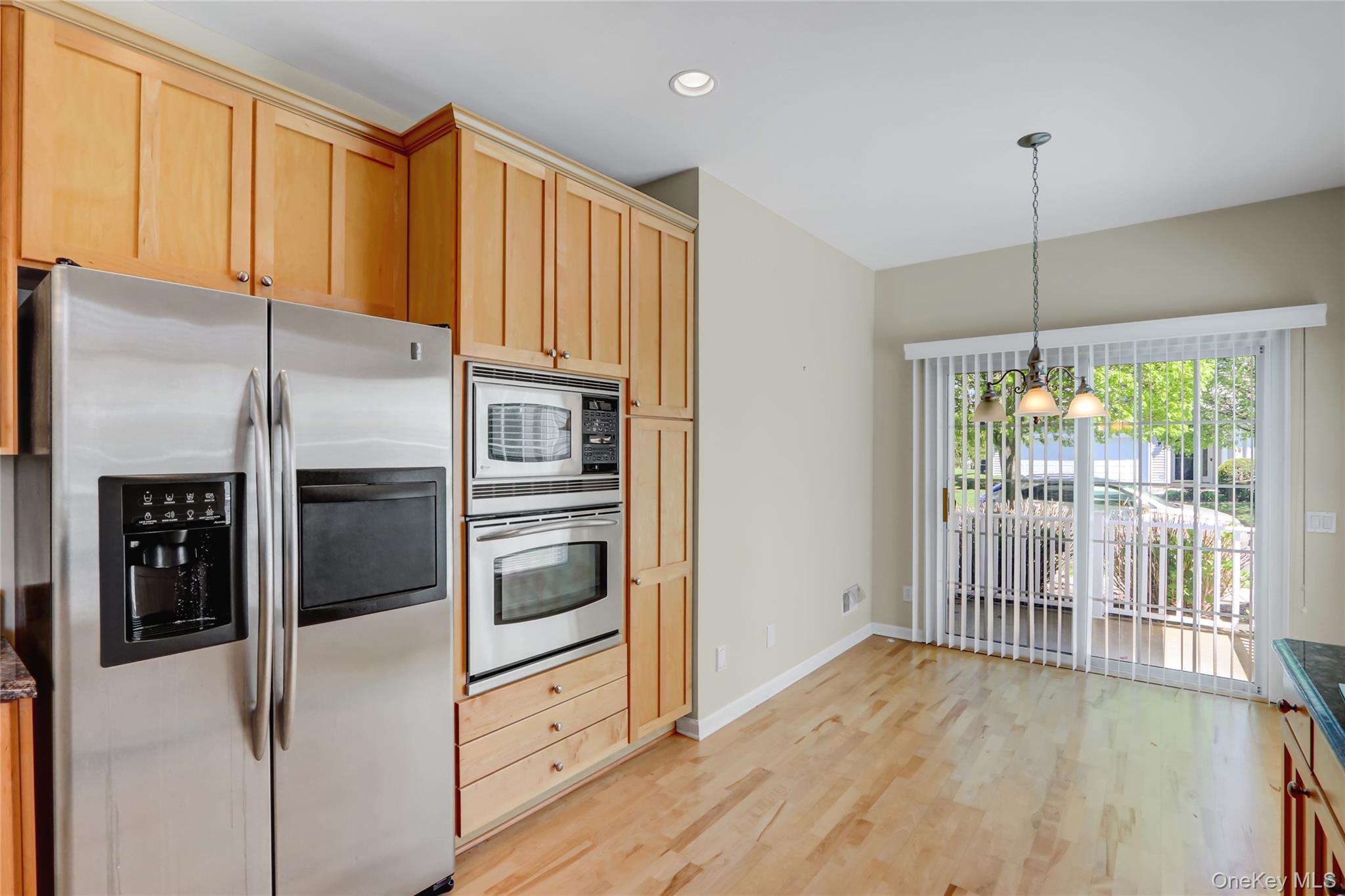 4 Oakhurst Court, Mount Sinai, NY 11766