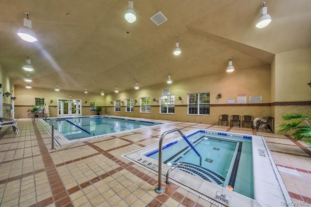 4 Oakhurst Court, Mount Sinai, NY 11766