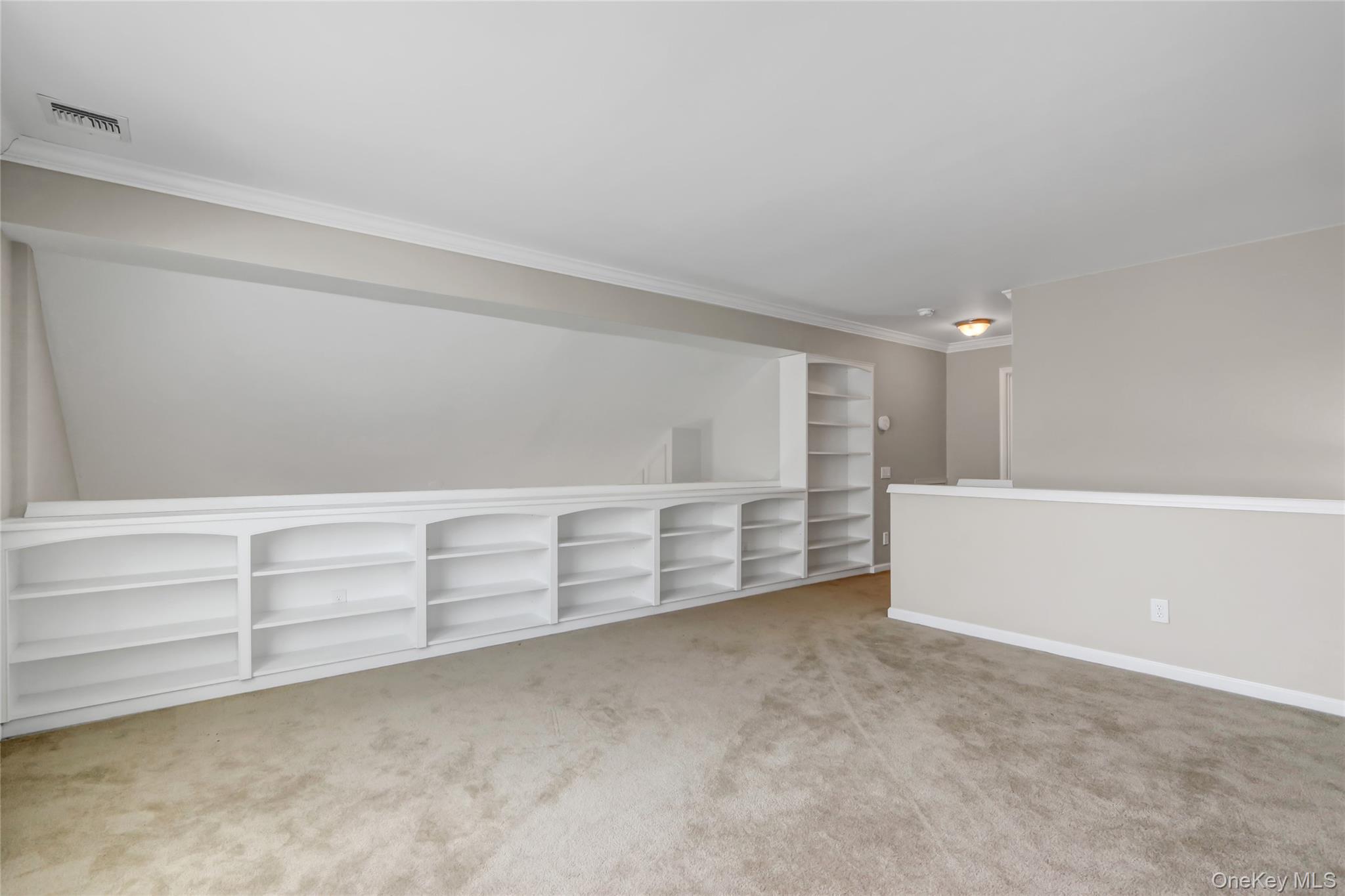 4 Oakhurst Court, Mount Sinai, NY 11766