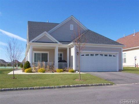 4 Oakhurst Court, Mount Sinai, NY 11766