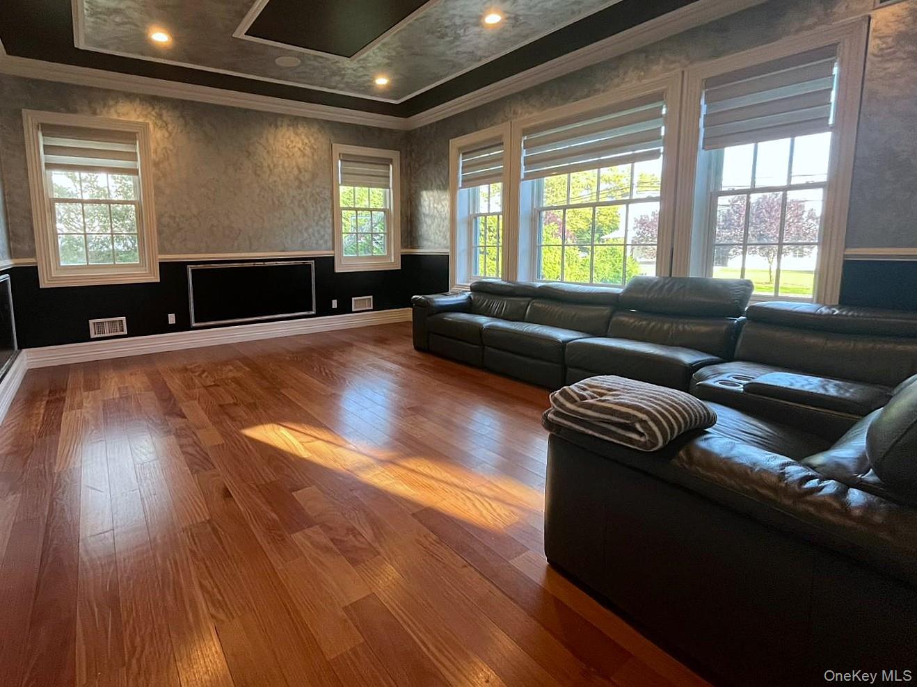 302 Hewlett Neck Road, Woodmere, NY 11598