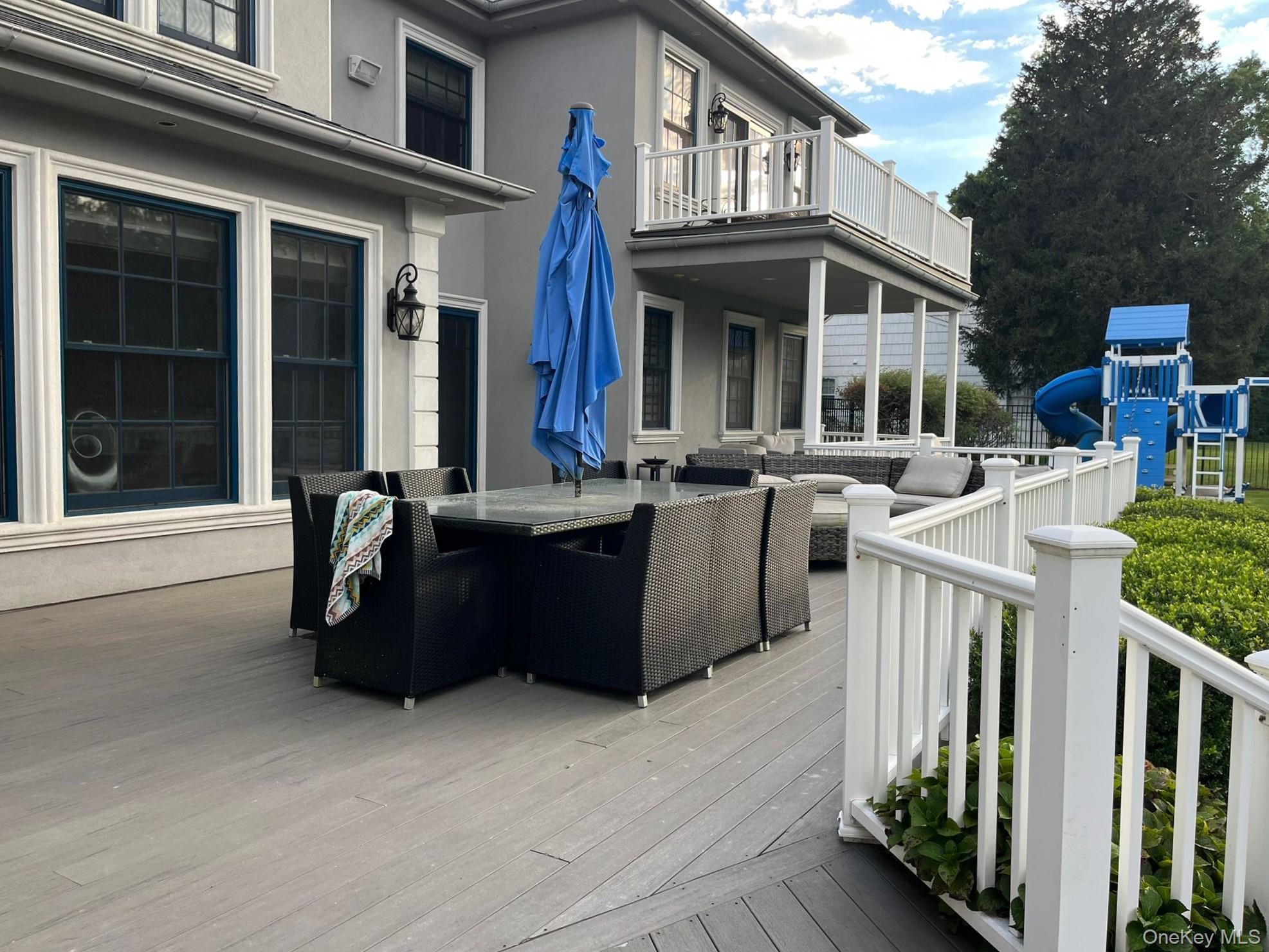 302 Hewlett Neck Road, Woodmere, NY 11598