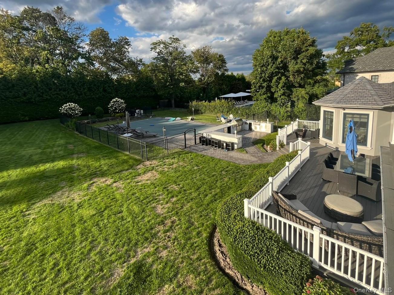 302 Hewlett Neck Road, Woodmere, NY 11598