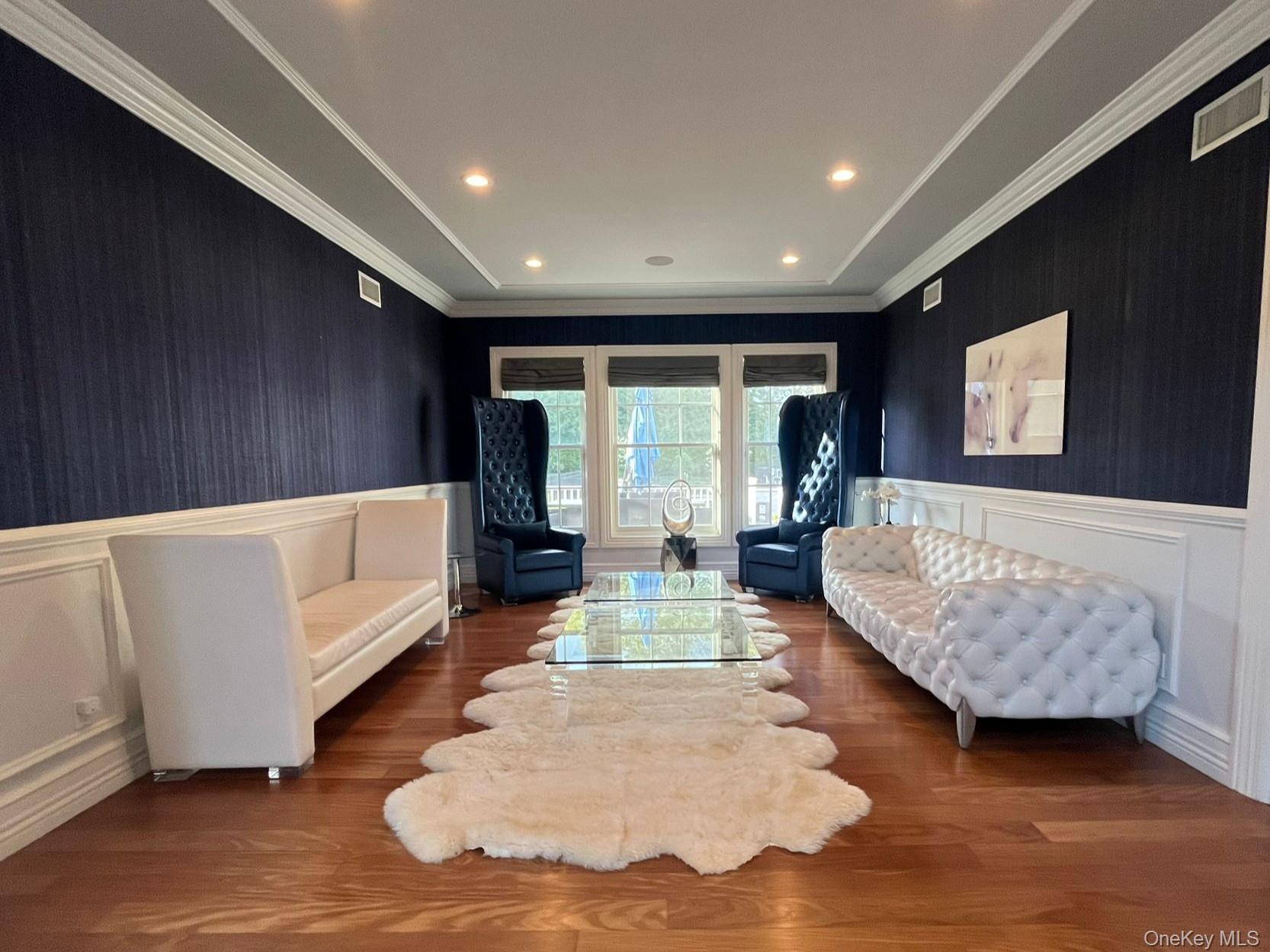 302 Hewlett Neck Road, Woodmere, NY 11598