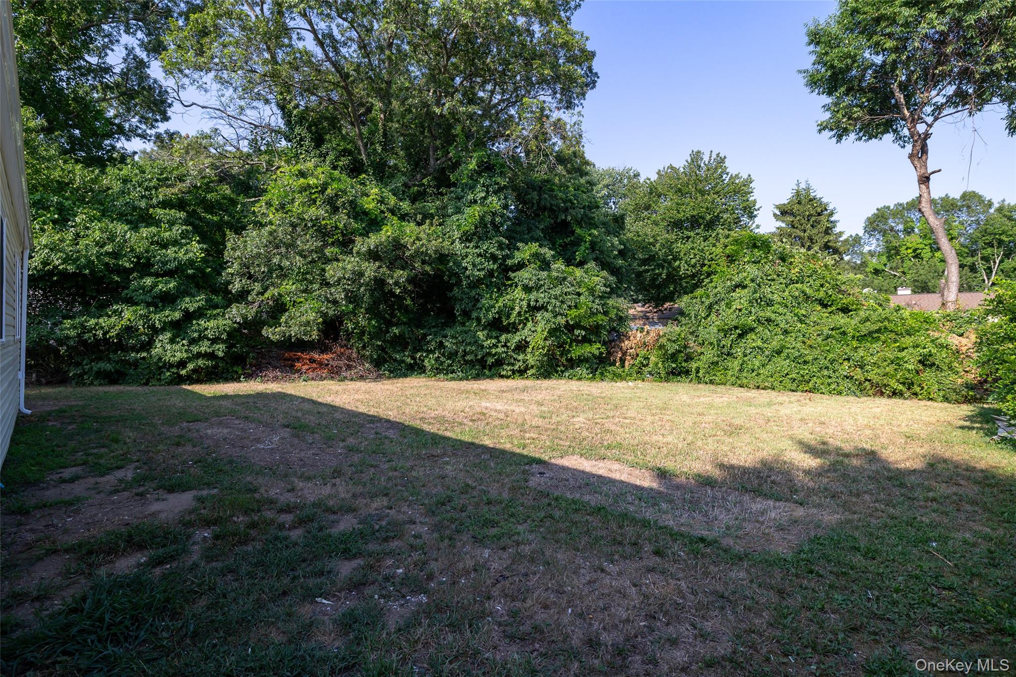 15 Maple Street, Wyandanch, NY 11798