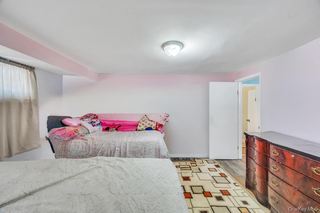 30 Sutton Street, Hempstead, NY 11550