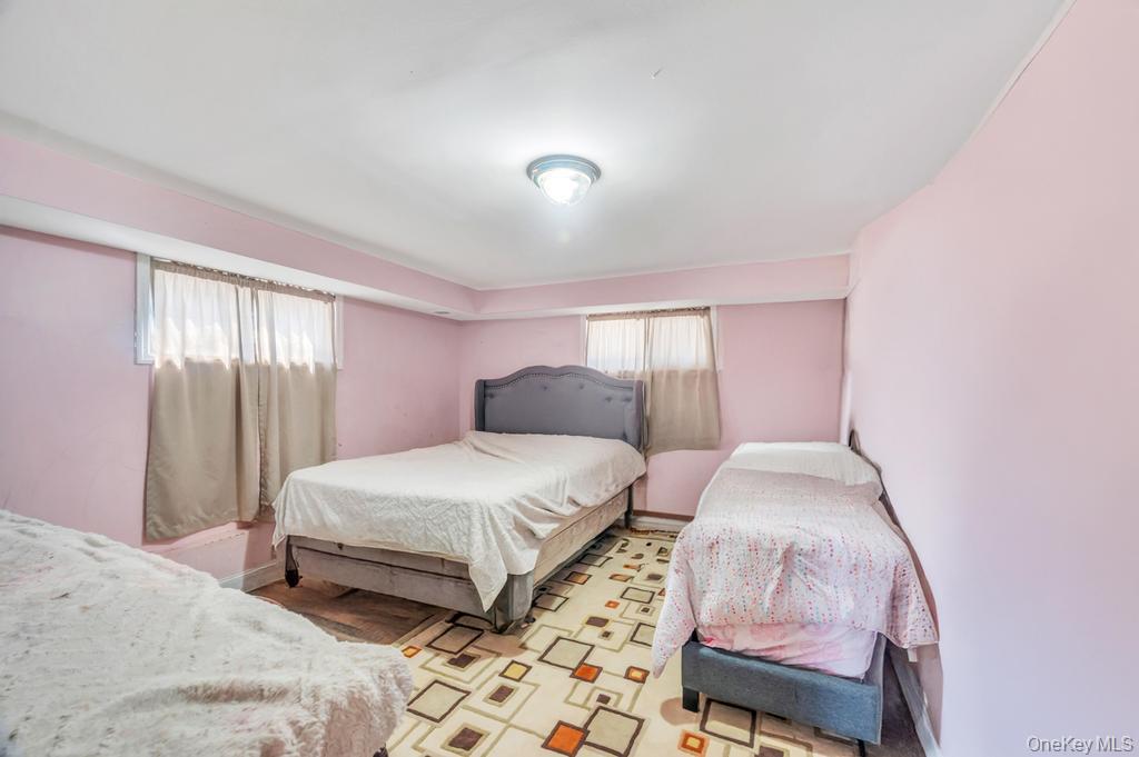 30 Sutton Street, Hempstead, NY 11550