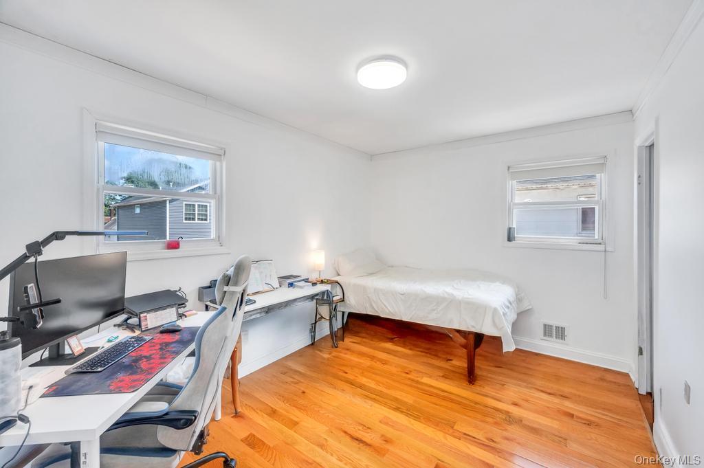 30 Sutton Street, Hempstead, NY 11550