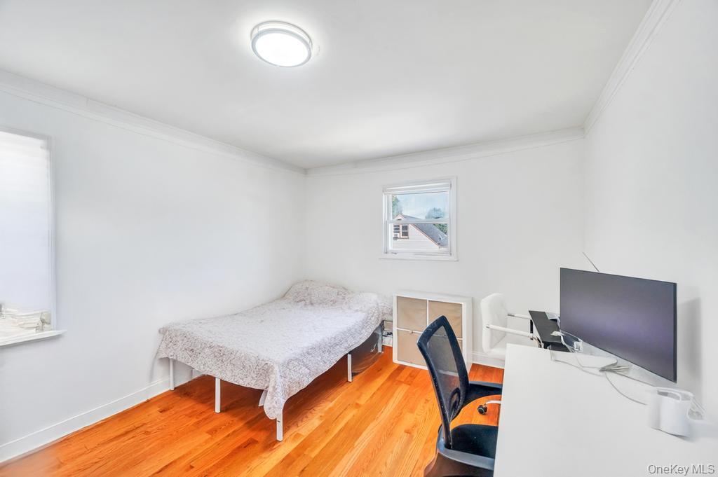 30 Sutton Street, Hempstead, NY 11550