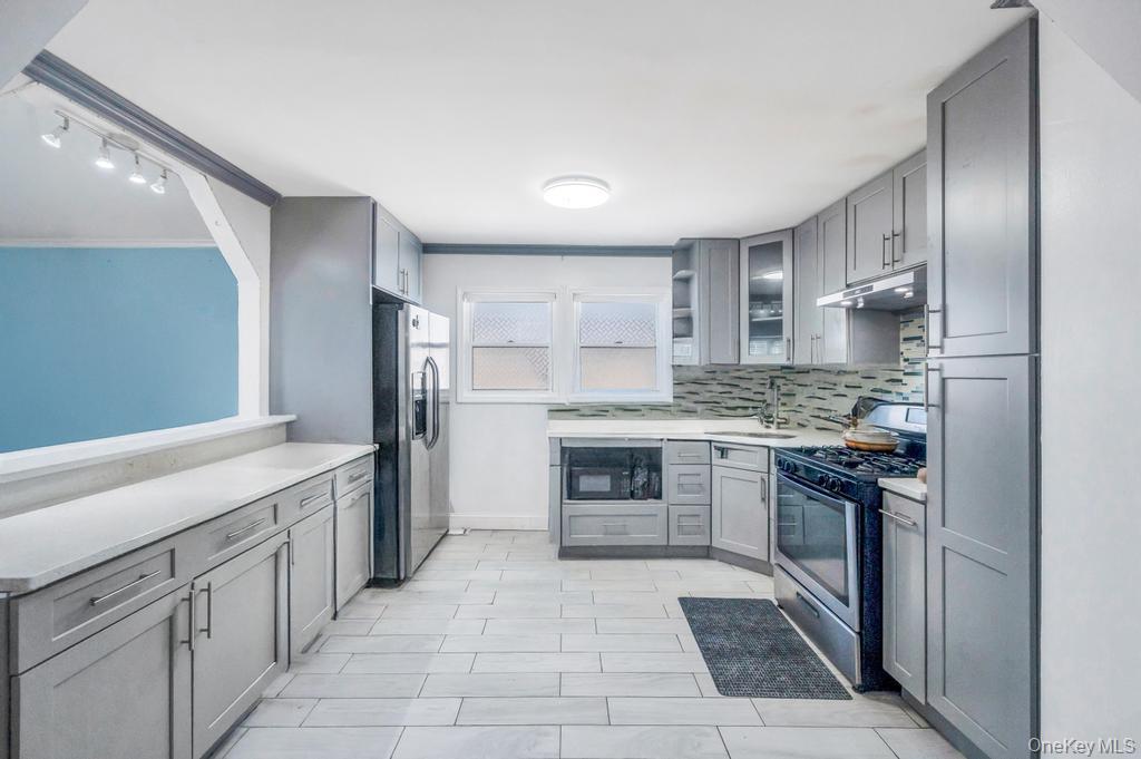 30 Sutton Street, Hempstead, NY 11550