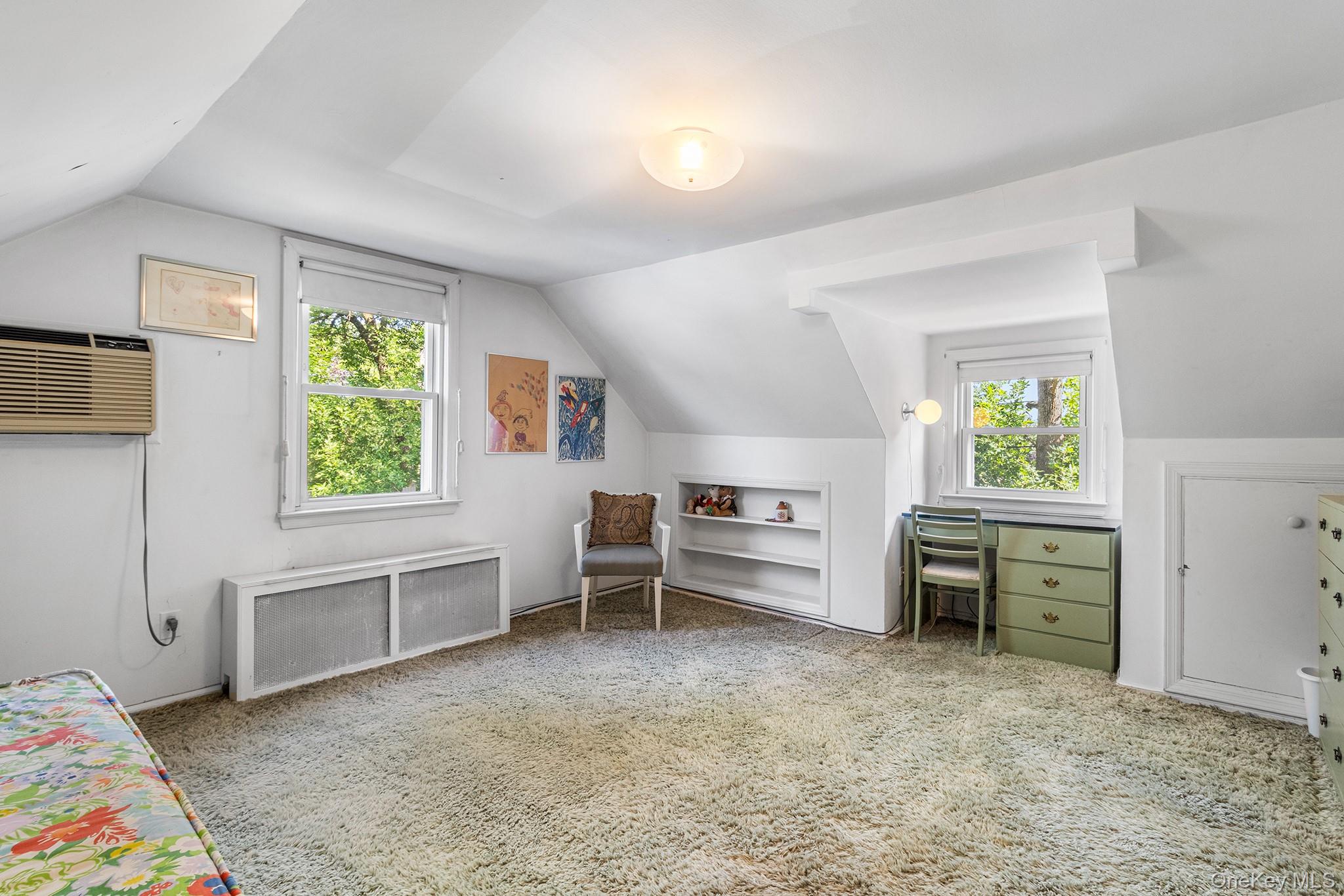 19 Dallas Avenue, New Hyde Park, NY 11040