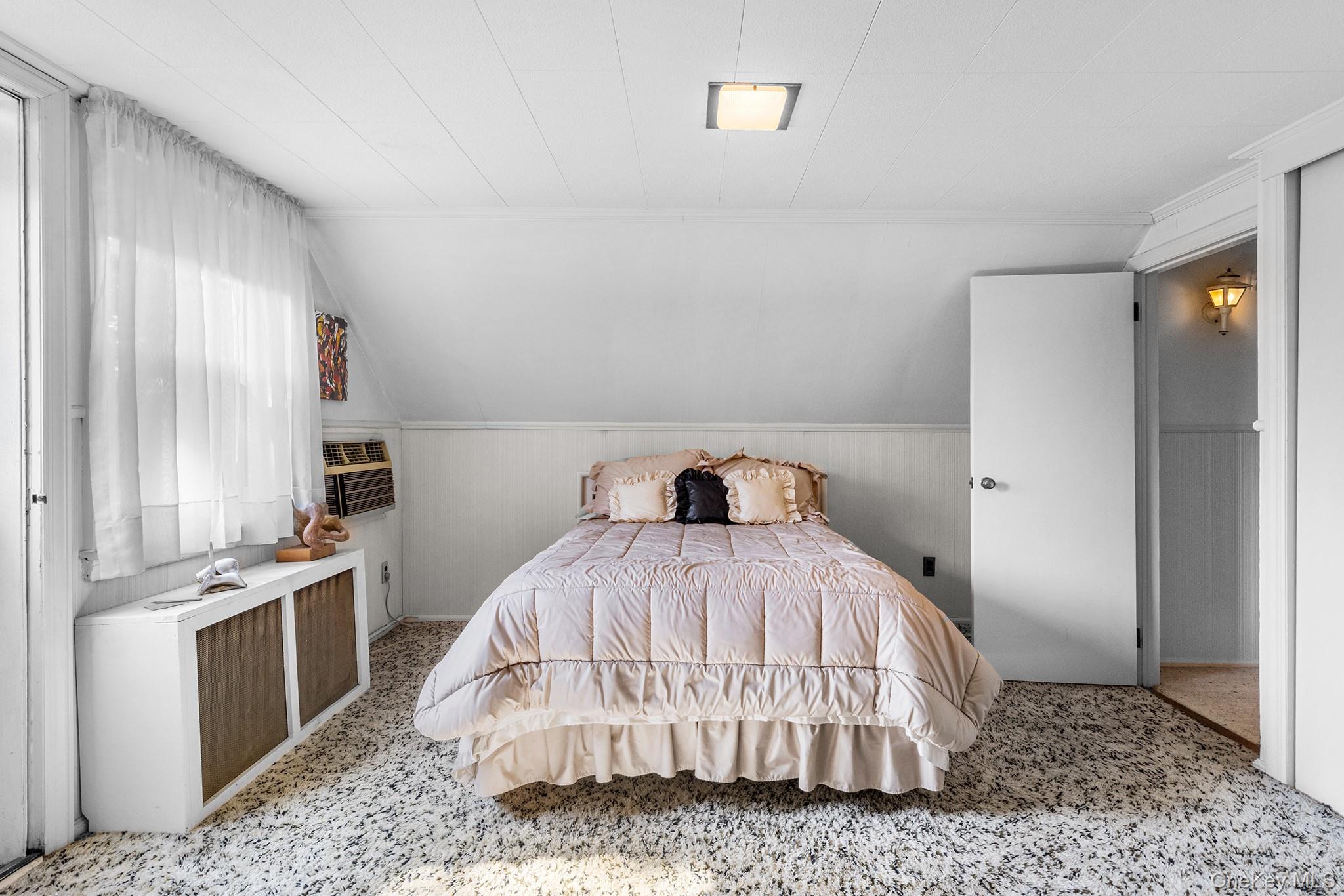 19 Dallas Avenue, New Hyde Park, NY 11040