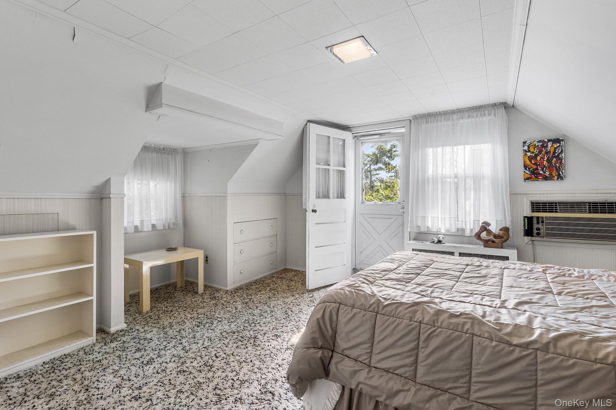 19 Dallas Avenue, New Hyde Park, NY 11040