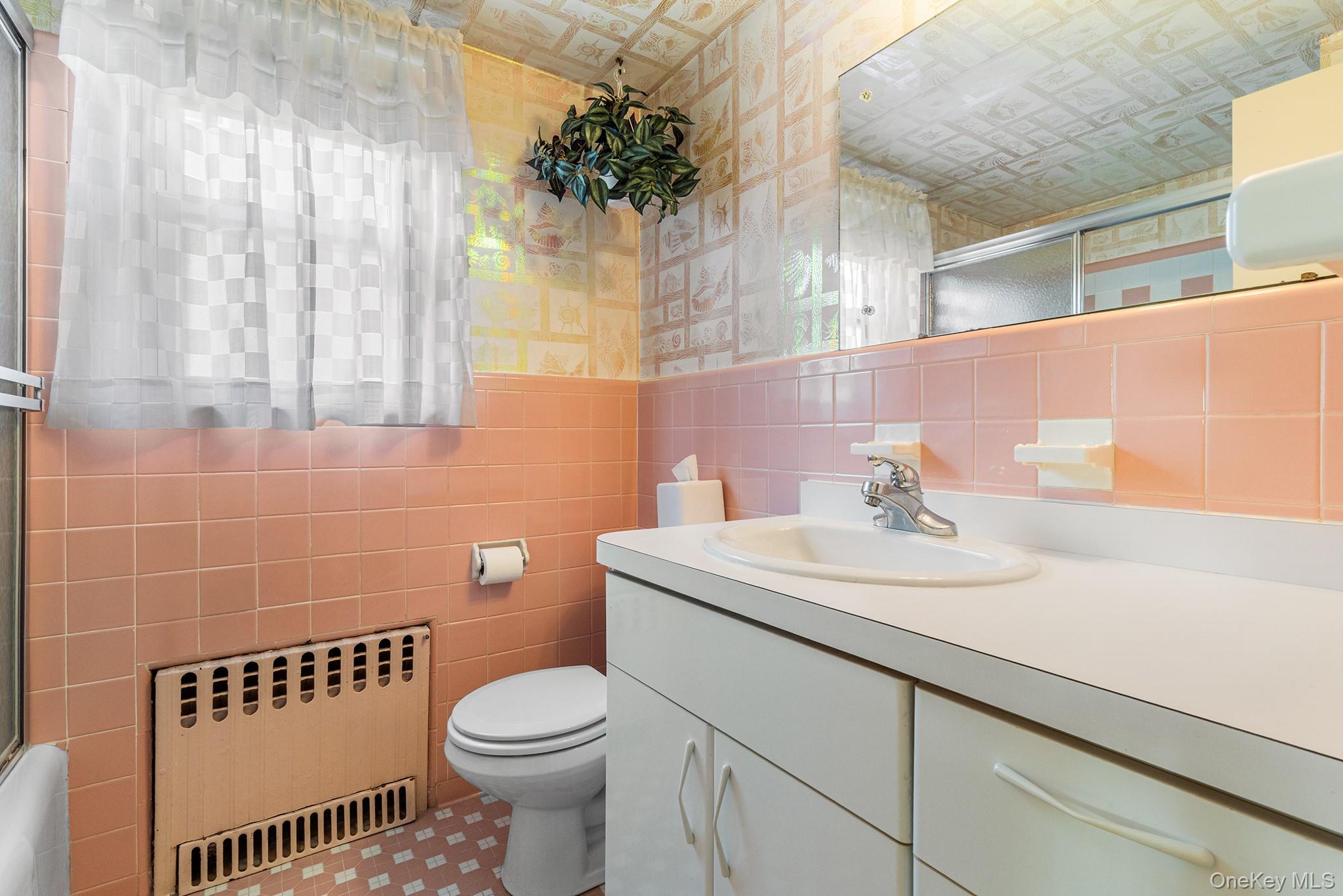 19 Dallas Avenue, New Hyde Park, NY 11040