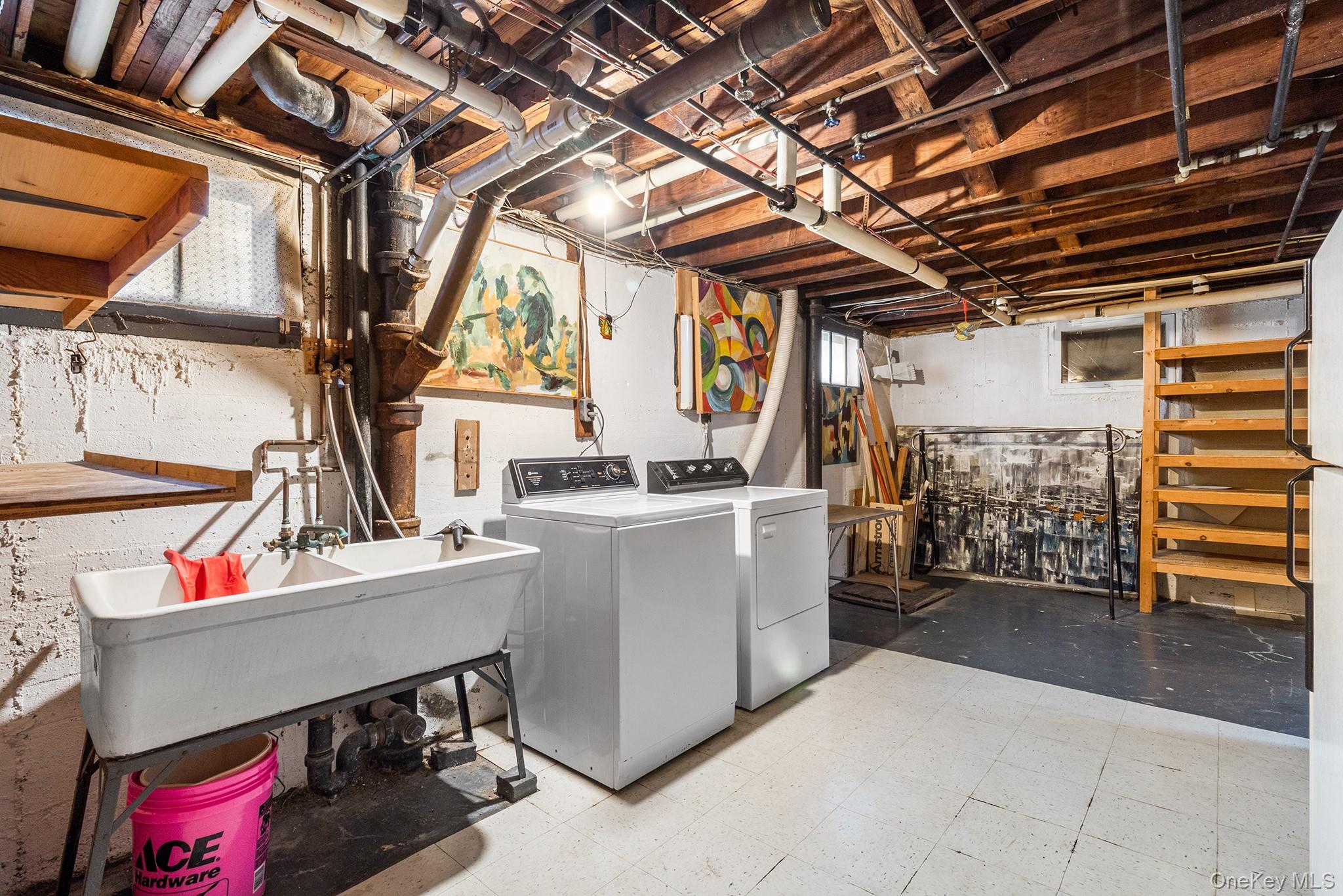 19 Dallas Avenue, New Hyde Park, NY 11040