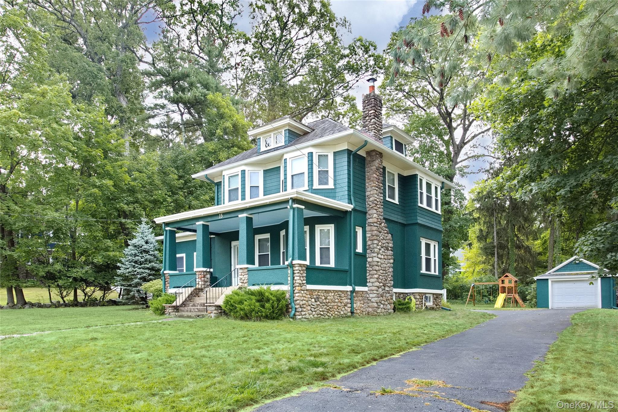 15 Pacific Avenue, Nanuet, NY 10954