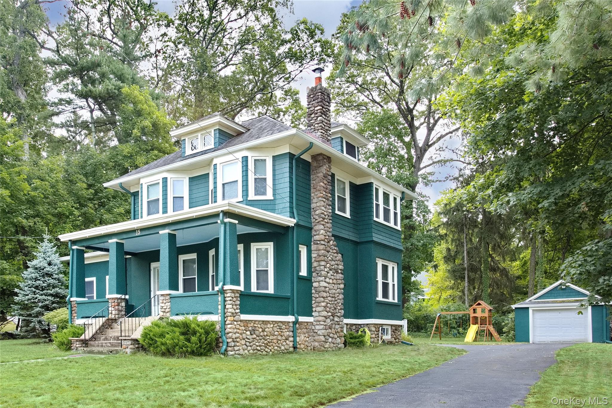 15 Pacific Avenue, Nanuet, NY 10954