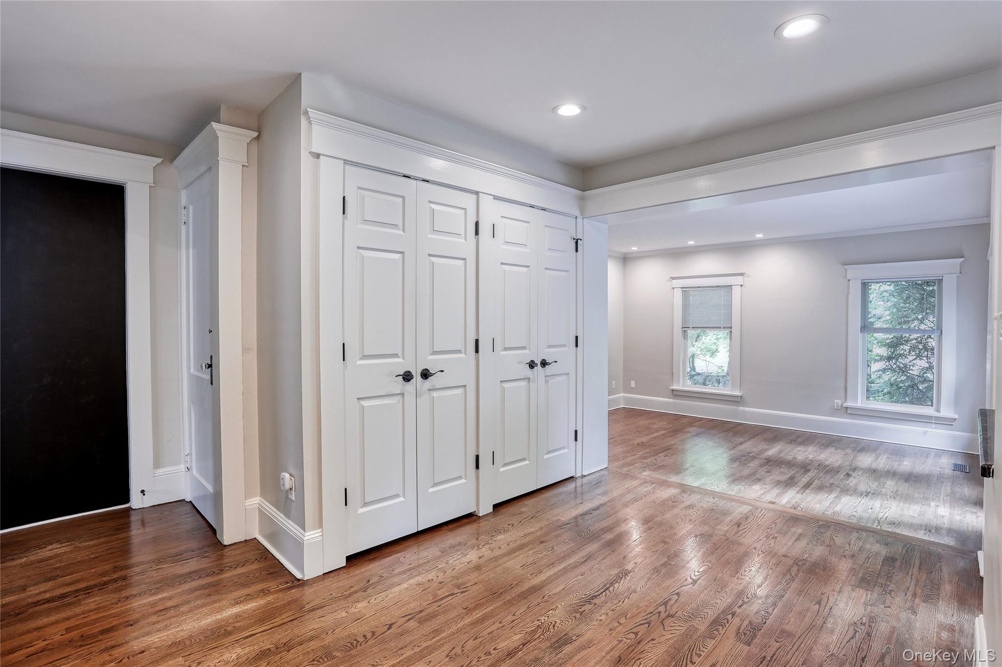 15 Pacific Avenue, Nanuet, NY 10954